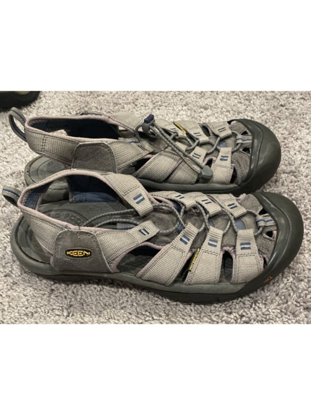 Keen Newport H2 Shoes Men Size 9.5Gray Waterproof Hiking Sandals Trail